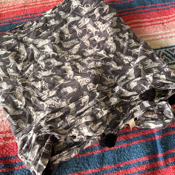 Wolf Scarf - Picture 1 of 2